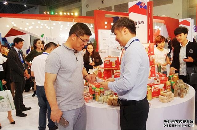 �ݿ˹���������Ȼ�л�����Ʒ ������������Ǣ��