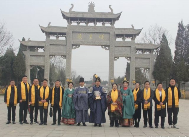 �������н�𴫣�����Ϊ�����������