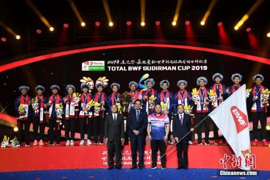 �й���ë��ӵġ��ഺ�籩��ϯ��2019�յ�������������5��26��������е��ռ���ս�У����/���곽սʤԶ�ٴ���/�ɱ��´󣬳������תսʤɽ���磬ʯ�������������Ͷ��������й���3:0��ʤǿ���ձ�����11������������������̳��ǿս�ӵ��յ�������ͼΪ�佱��ʽ������ �Ᾰ ��